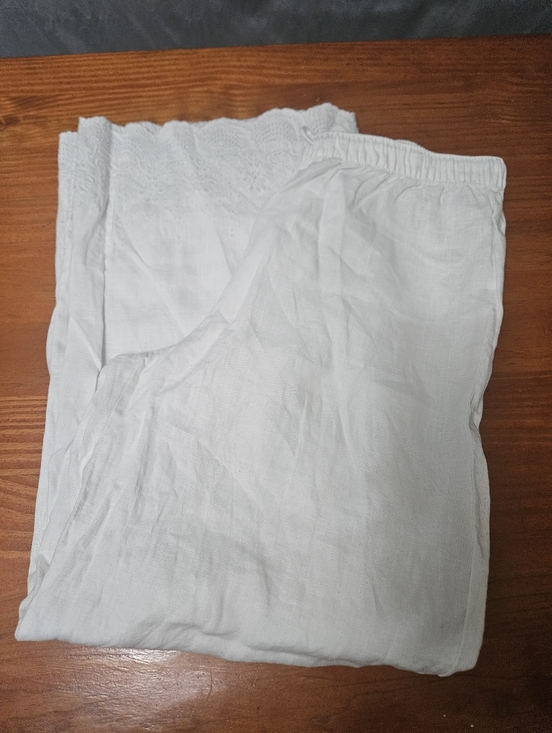 Rachel Ashwell Pants - Rachel Ashwell 100% Linen White Casual Pants With Lasercut Bottom Hem Detail Med